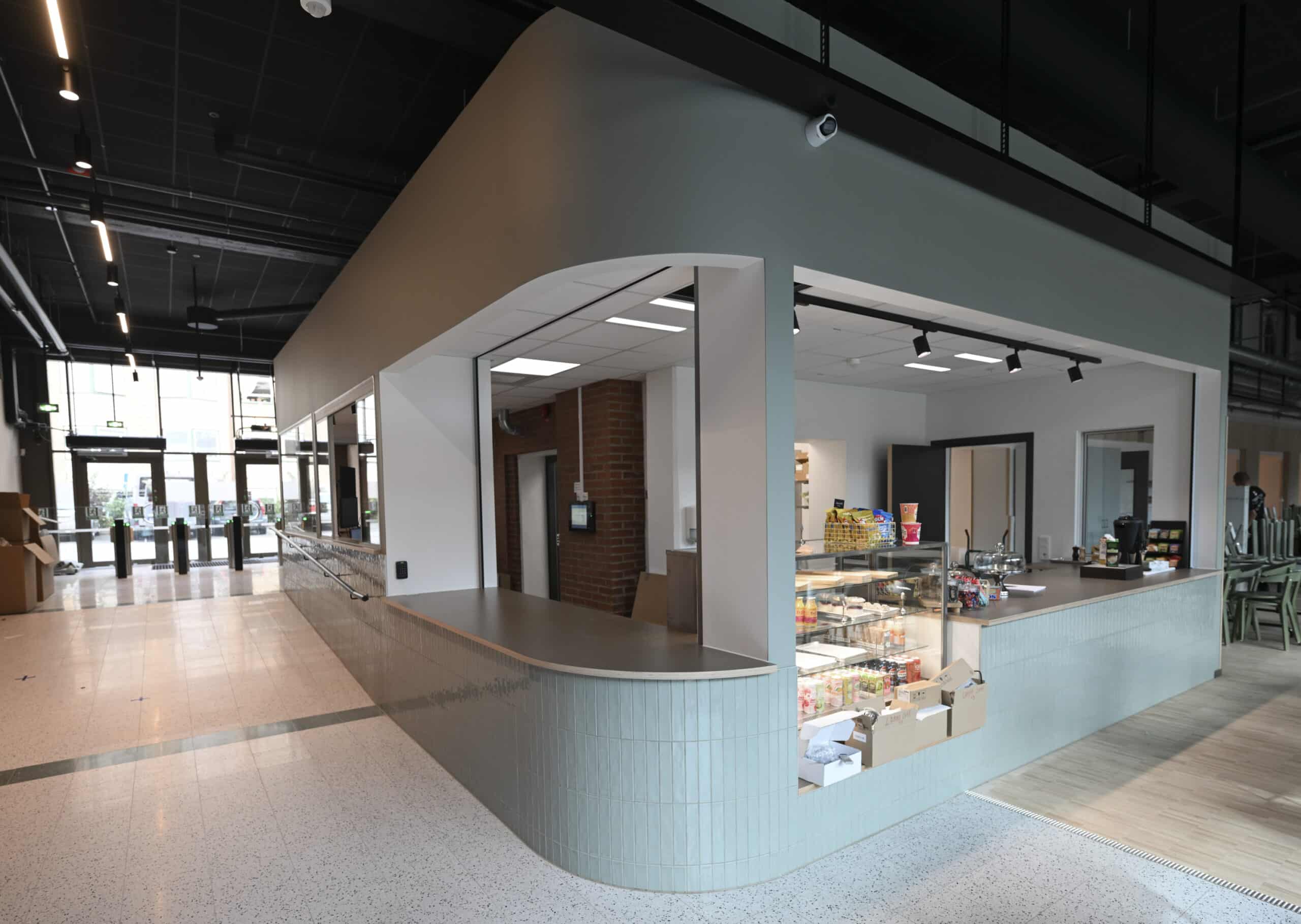 Café inne på Malmö Kreativa Campus i Malmö